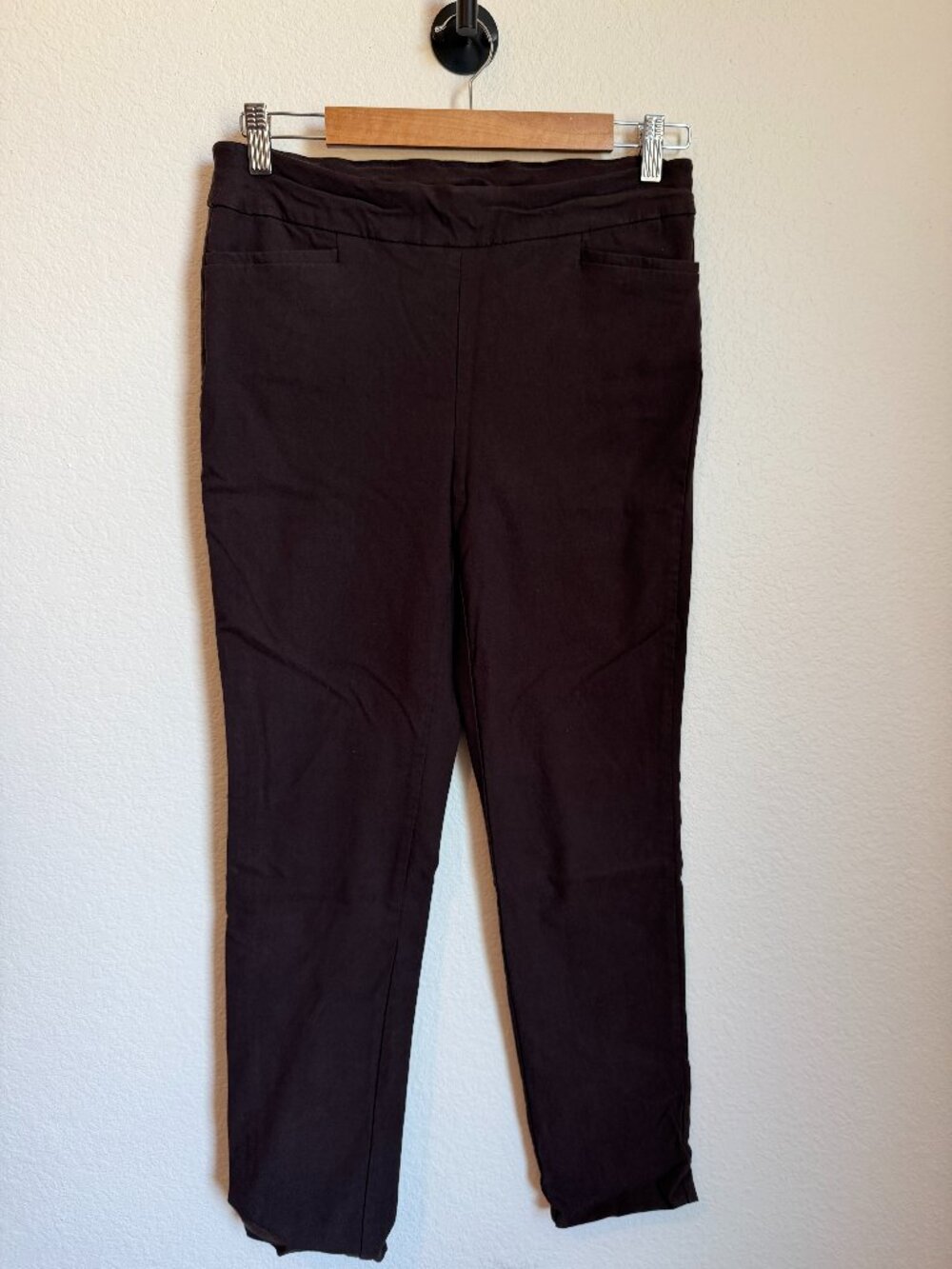Chico's Brown Pull On Slim Ankle Pants Size 1R Stretch Career Casual - Picture 2 of 9